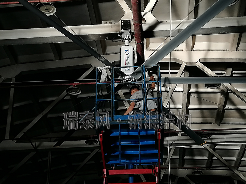 瑞泰風(fēng)跨越速運工業(yè)電風(fēng)扇案例圖片